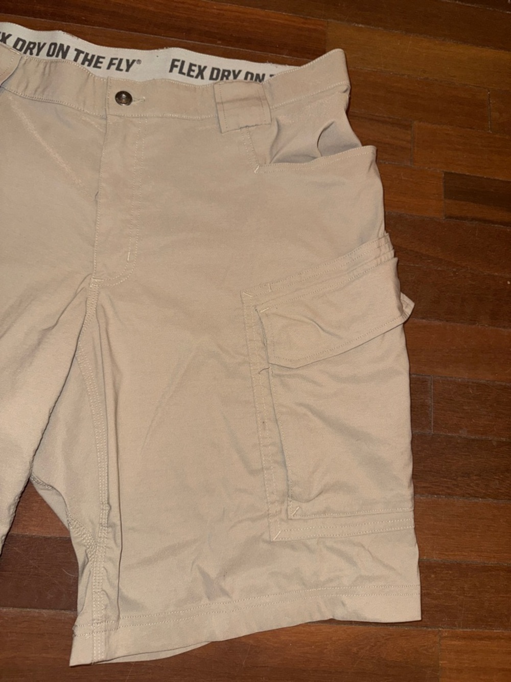 Duluth Trading Co Beige Cargo Shorts - Picture 5 of 10